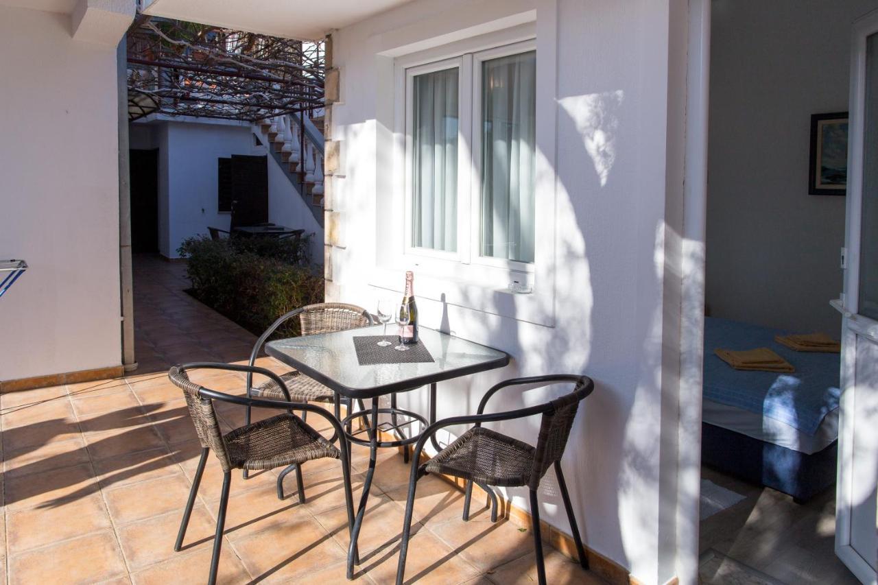 Apartments Irena Bečići エクステリア 写真