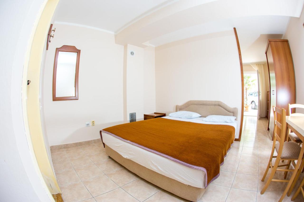 Apartments Irena Bečići エクステリア 写真